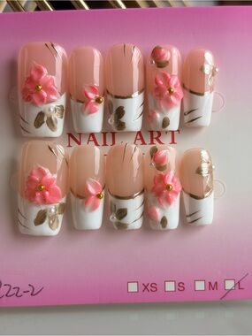NAIL ART Pink Floral Press-On Nail Set -Large